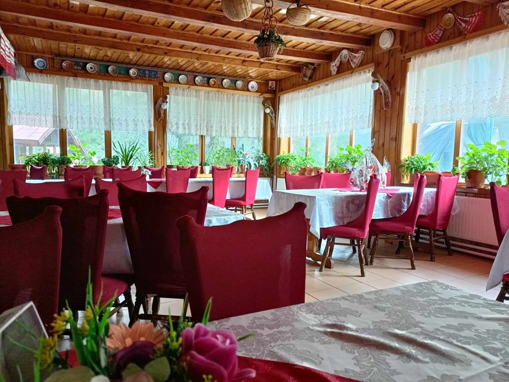 Cazare in Paltinis - PENSIUNEA CURMATURA STEZII - Valea Stezii Cazare in Paltinis - PENSIUNEA CURMATURA STEZII - Valea Stezii