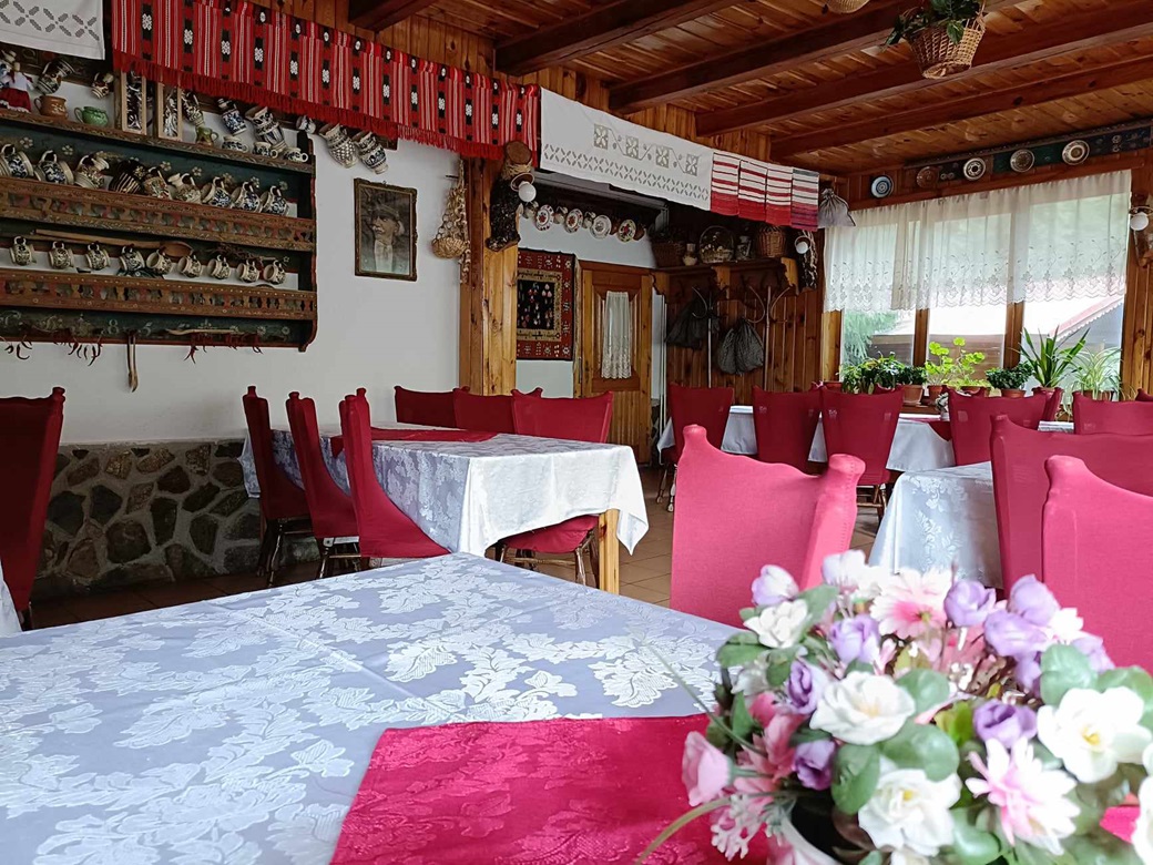 Cazare in Paltinis - PENSIUNEA CURMATURA STEZII - Valea Stezii Cazare in Paltinis - PENSIUNEA CURMATURA STEZII - Valea Stezii