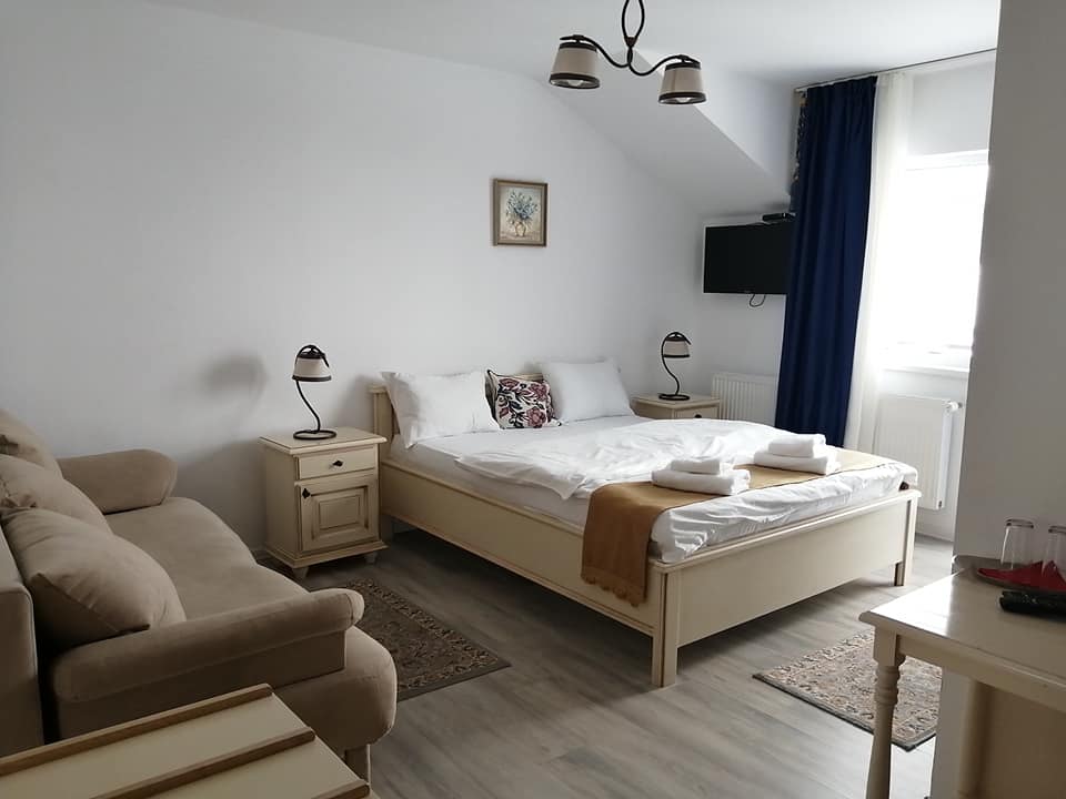 Cazare in Paltinis - PENSIUNEA KAROLA - Paltinis Cazare in Paltinis - PENSIUNEA KAROLA - Paltinis