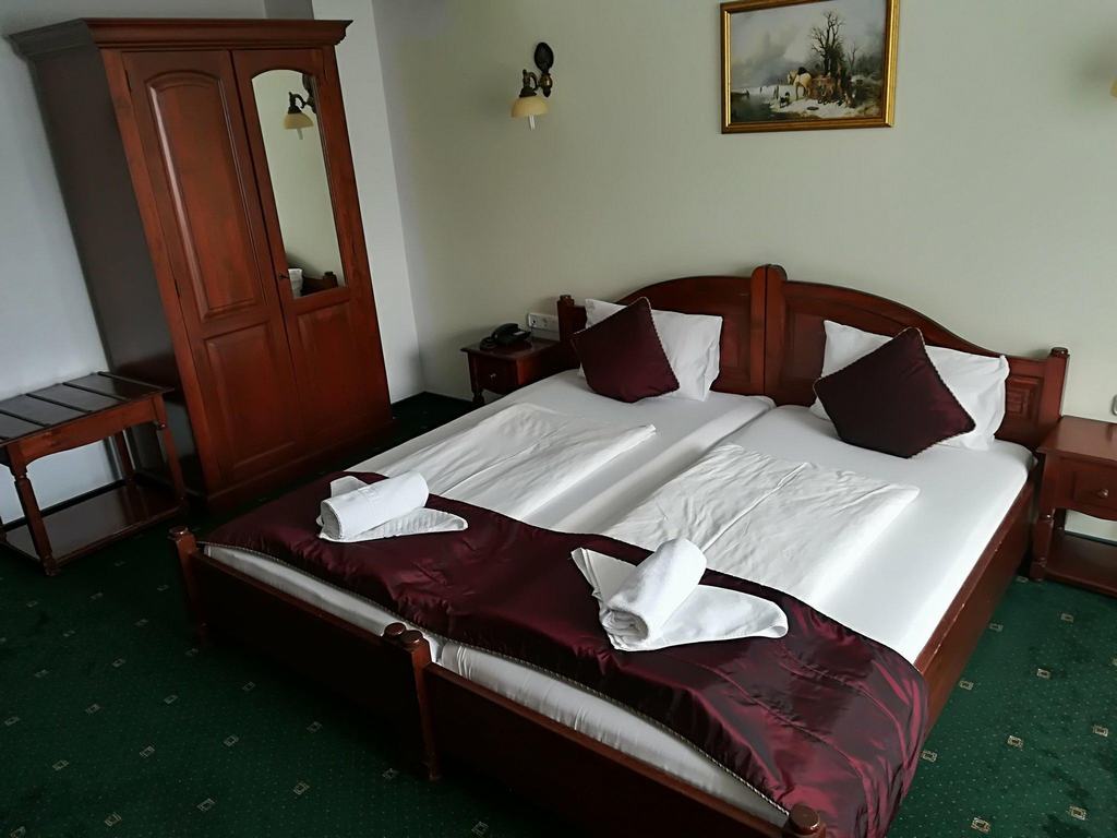 Cazare in Paltinis - PENSIUNEA MAI - Valea Stezii Cazare in Paltinis - PENSIUNEA MAI - Valea Stezii