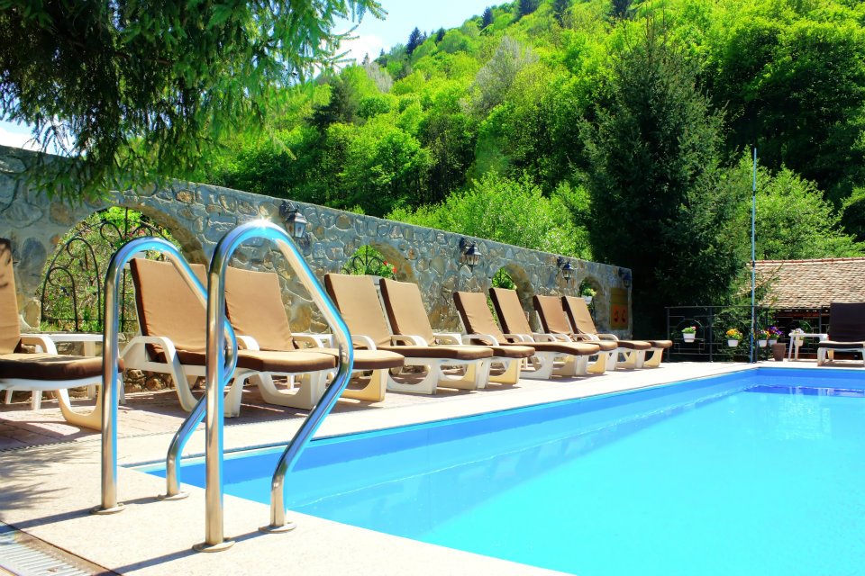 Cazare in Paltinis - PENSIUNEA MAI - Valea Stezii Cazare in Paltinis - PENSIUNEA MAI - Valea Stezii