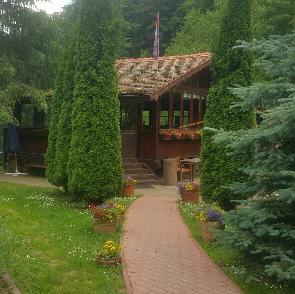 Cazare in Paltinis - PENSIUNEA MAI - Valea Stezii Cazare in Paltinis - PENSIUNEA MAI - Valea Stezii